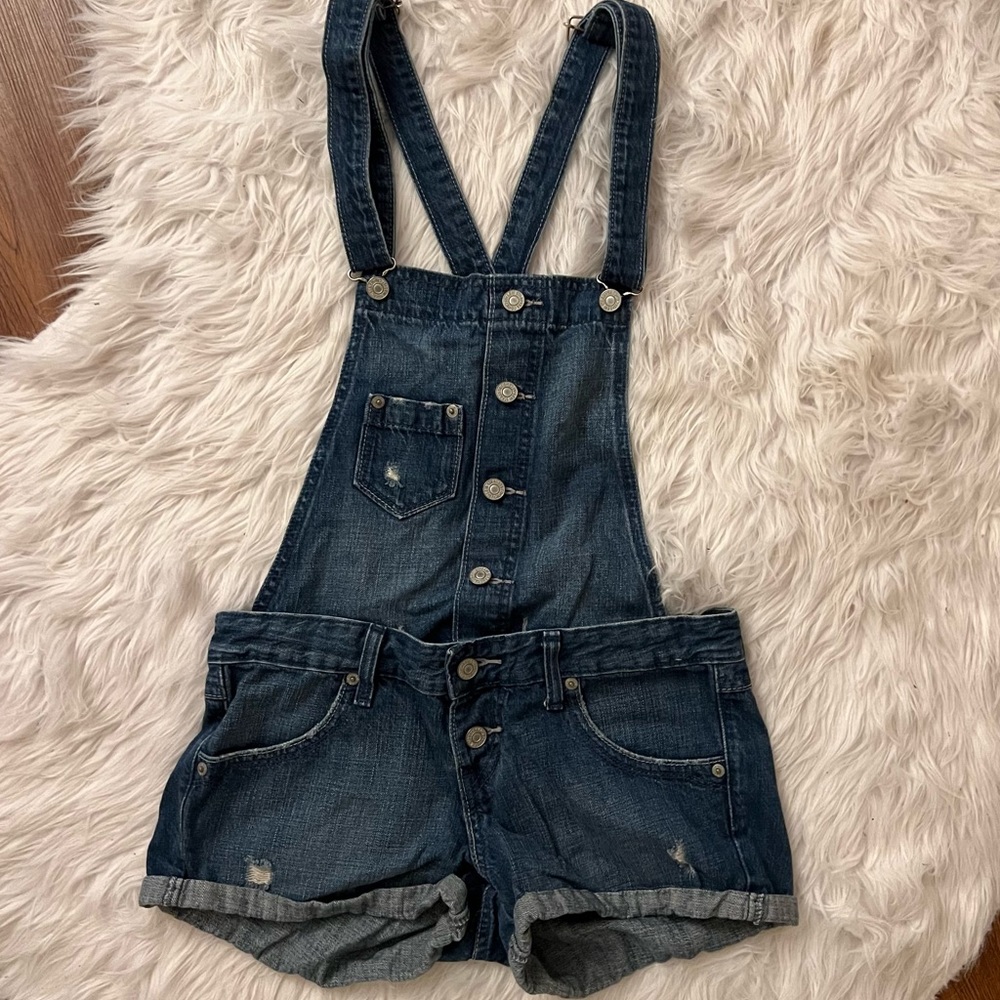 Levi’s Convertible Overall Shorts